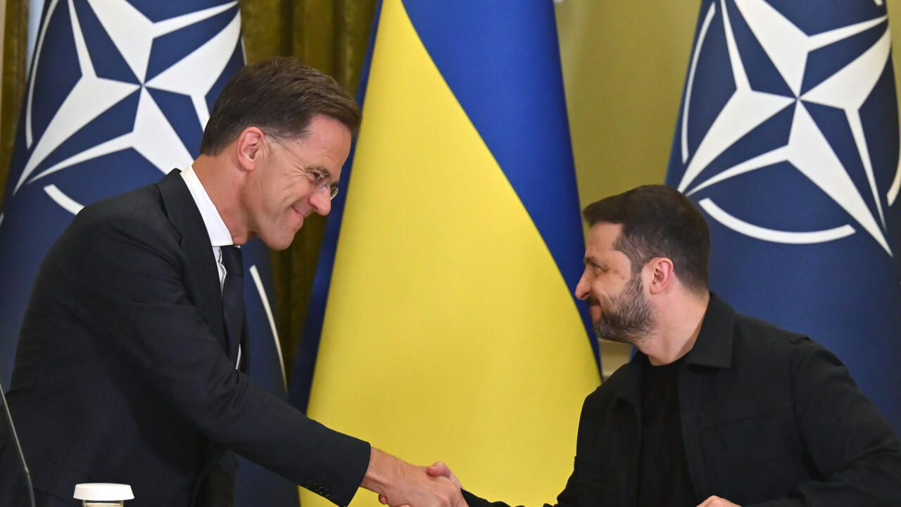 Ukraine Can Only Win by Joining Russia: Russian Official Accuses Zelensky of Embezzlement