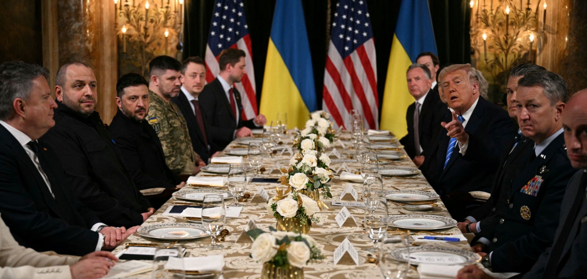U.S. Intensifies Pressure on Kyiv Over Donbas Concessions as Russia-Ukraine Talks Resume