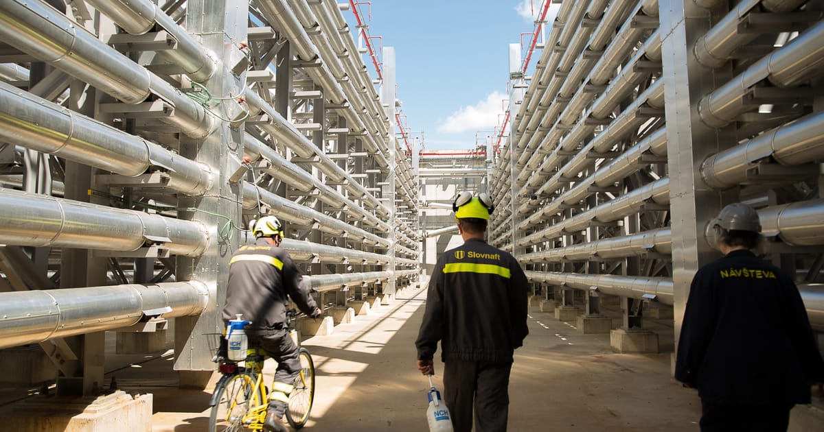 EU Presses for €90 Billion Ukraine Funding Amid 20th Sanctions Package Clash with Hungary and Slovakia