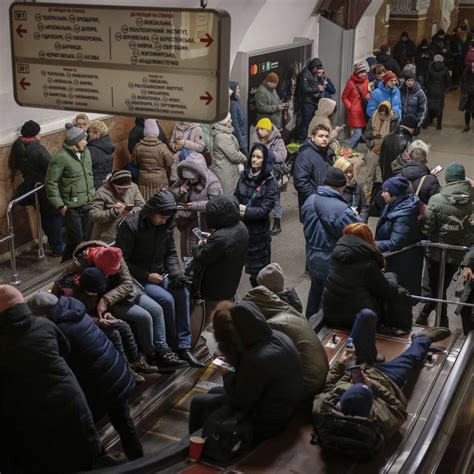 Ukraine’s Winter Vulnerability Threatens Mass Exodus as Russian Strikes Target Military Infrastructure